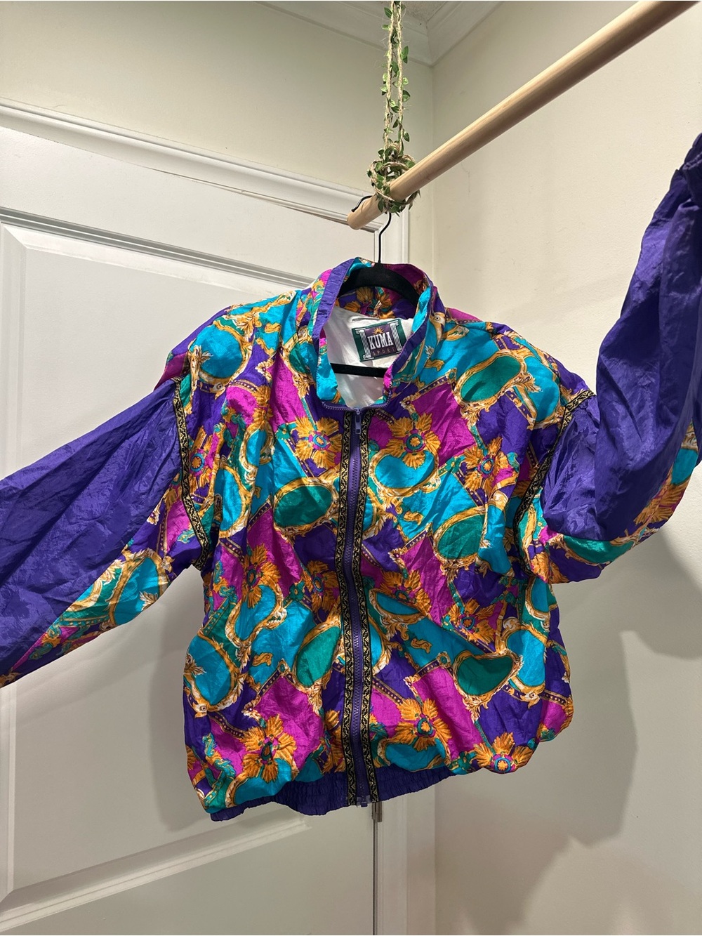 Women’s XL | Vintage Kuma Sport Windbreaker Jacket with Shoulder Pads
